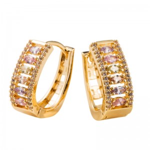 Bông tai Dongdaemun, Bông tai tính khí phổ biếnnữ, đồng dát zircon và bông tai vàng mạ vàng